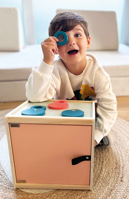 Small Foot  Sensorisk Känselbox med 3 Olika Linser