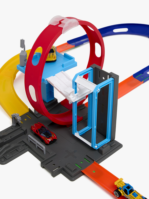 Alex's Garage Track Racing Bilbana med Sportbilar