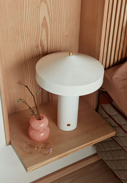 OYOY Hatto Bordslampa, White