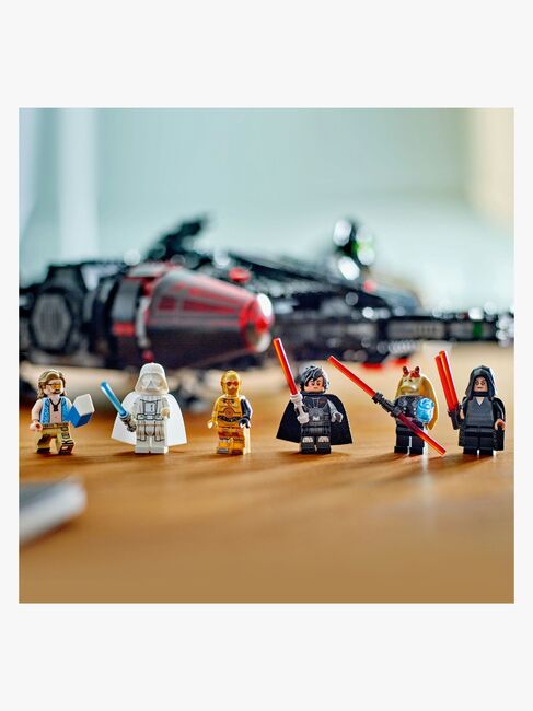 LEGO Star Wars TM 75389 The Dark Falcon