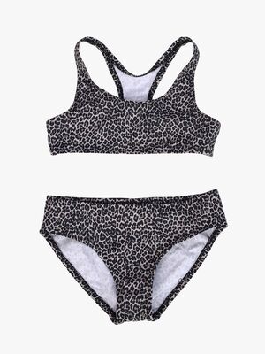 Saltabad Sally Bikini, Leo