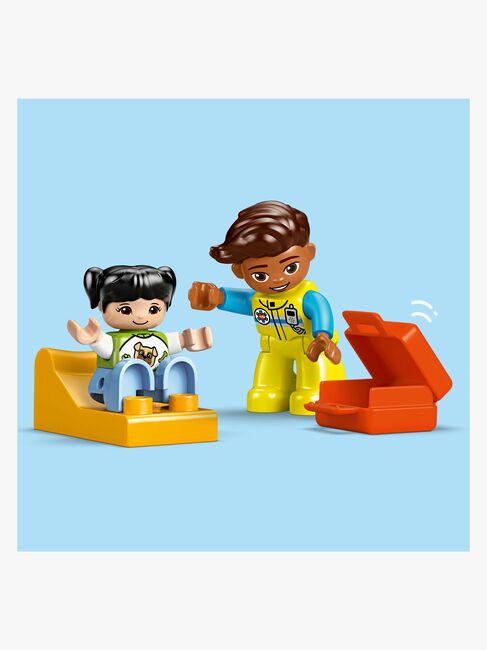 LEGO DUPLO Town 10447 Ambulans och förare