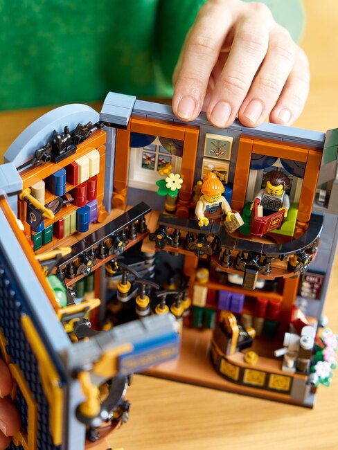 LEGO Icons 11379 Bokhandel: bokvrå 11379-1379_4a.jpg
