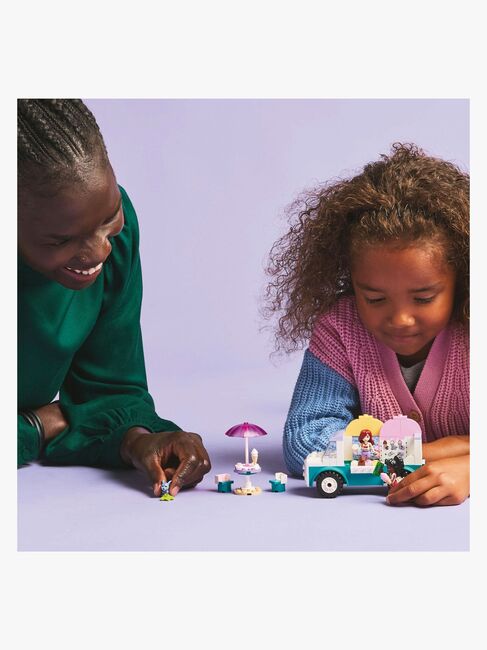 LEGO Friends 42644 Heartlake Citys glassbil