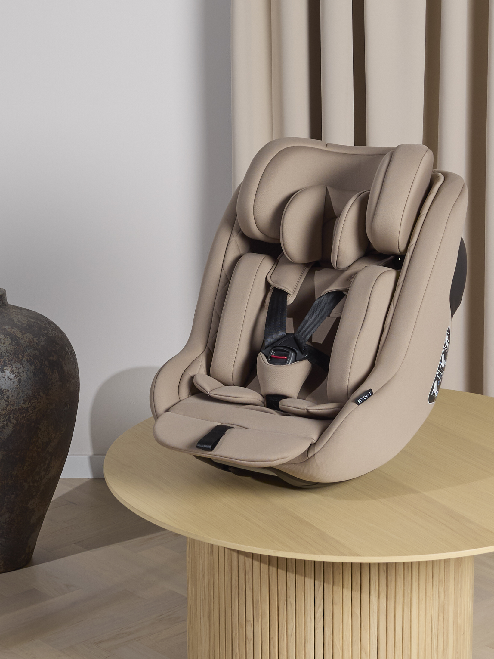 Beemoo Revolve i-Size Bilbarnstol, Taupe