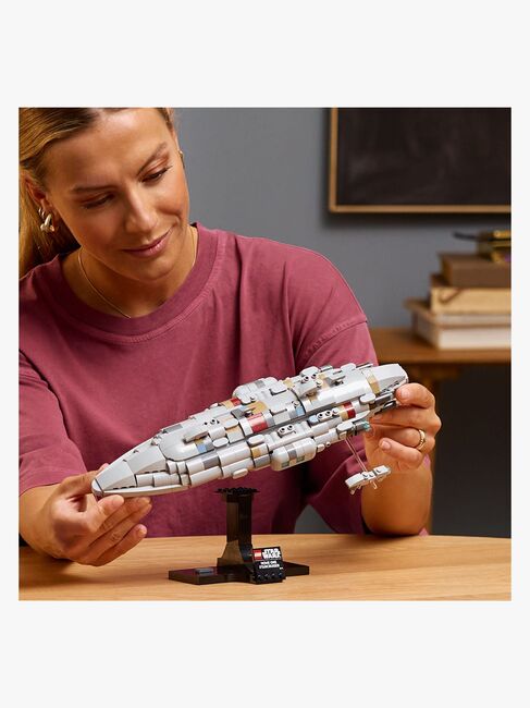 LEGO Star Wars 75405 Home One Starcruiser