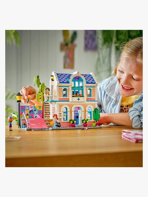 LEGO Friends 42687 Lianns hus