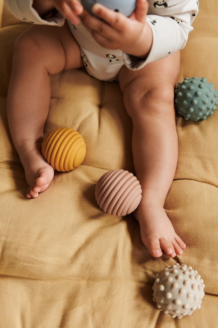 LIEWOOD Dorian Baby Sensory Aktivitetsboll, Beach blue/Multi Mix