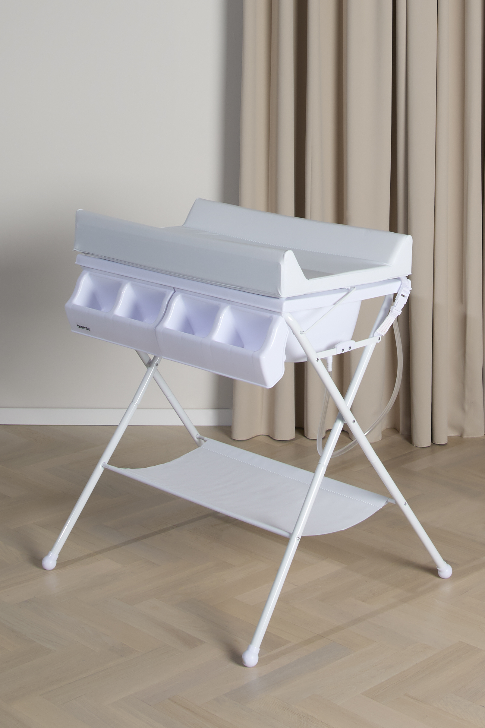 Beemoo CARE Hopfällbart Skötbord med Badbalja, White