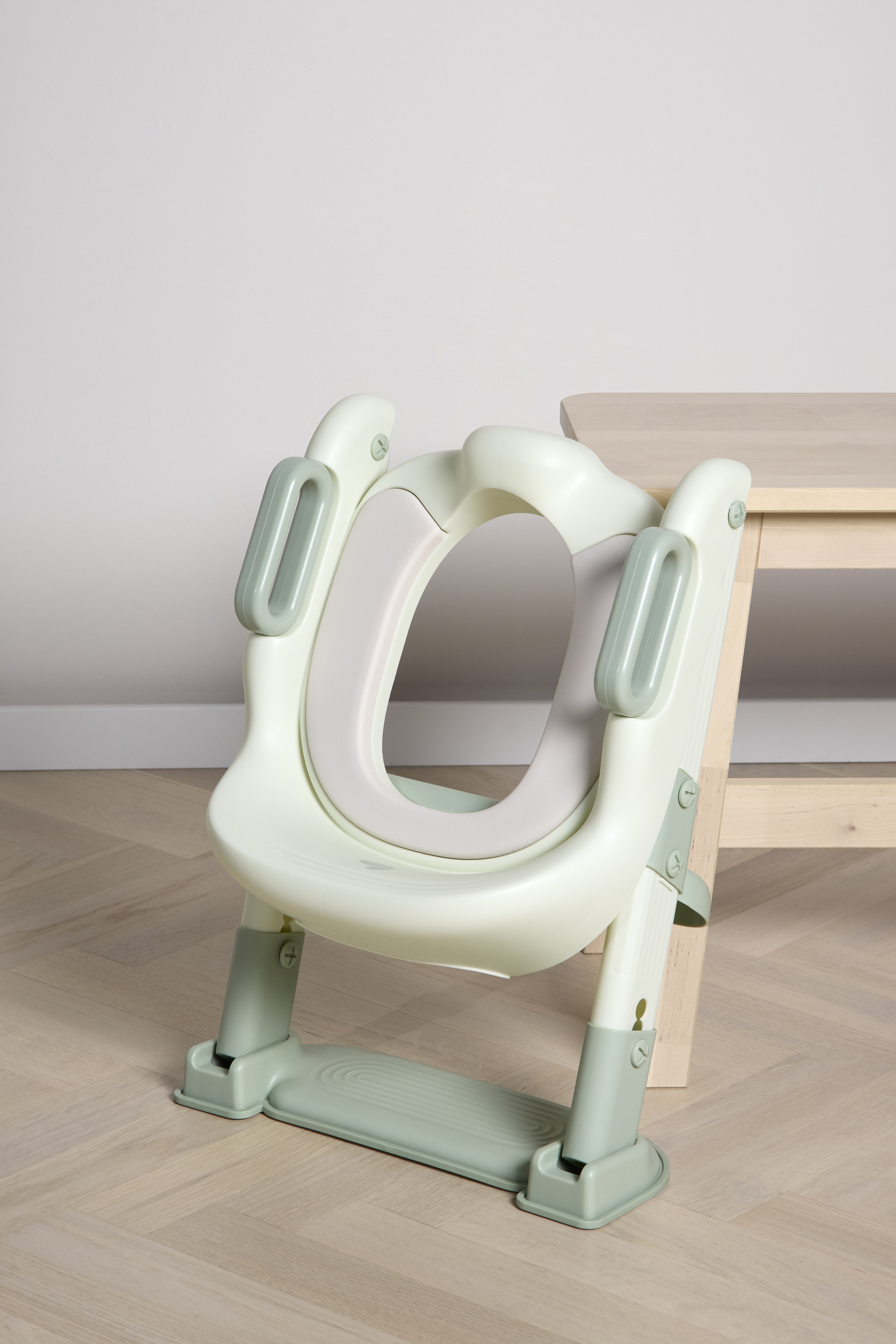 Beemoo CARE Assist Toalettsits med Stege, Soft Green