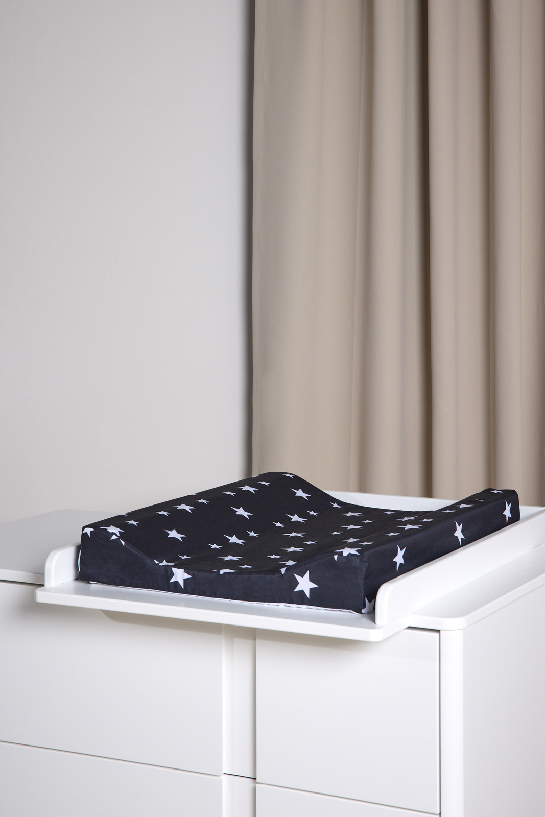 Beemoo CARE Skötbädd Star, Black