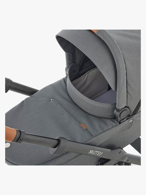 Mutsy Nio Duovagn, North Grey