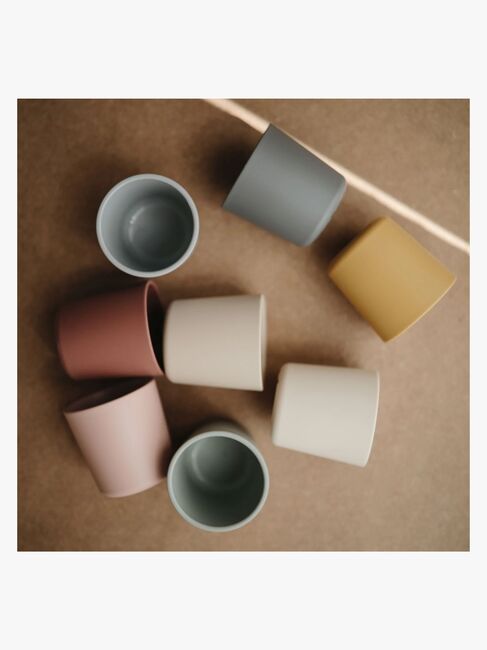 Mushie Muggar, Ivory