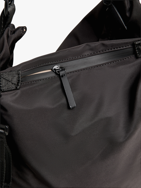 BM-701001-BLACK-4754_3b.jpg