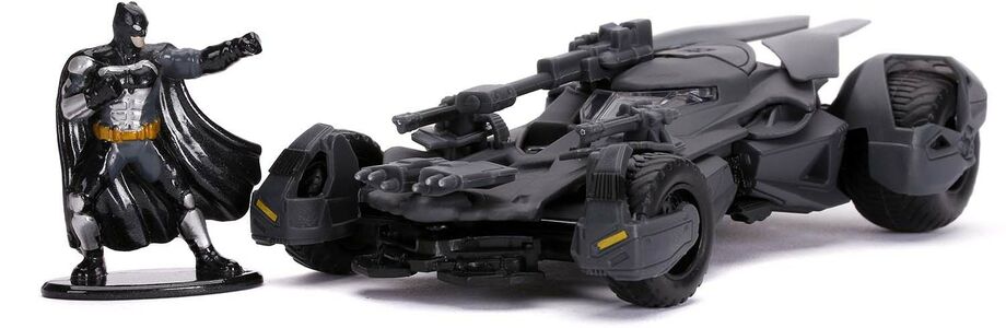 Jada Toys Bil med Figur Batman  Justice League Batmobile 1:32