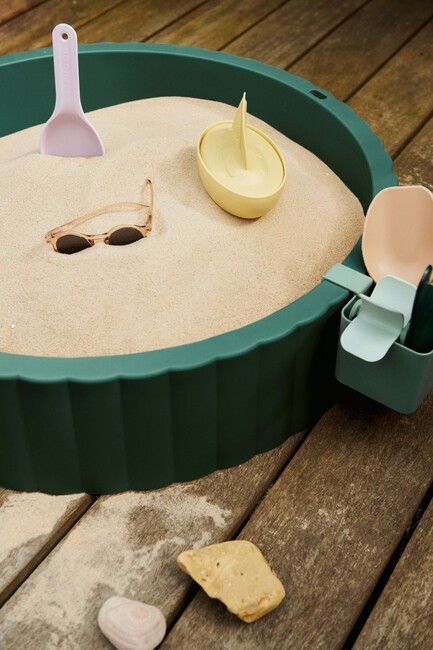 LIEWOOD Saul Sandlåda, Garden Green/Sandy