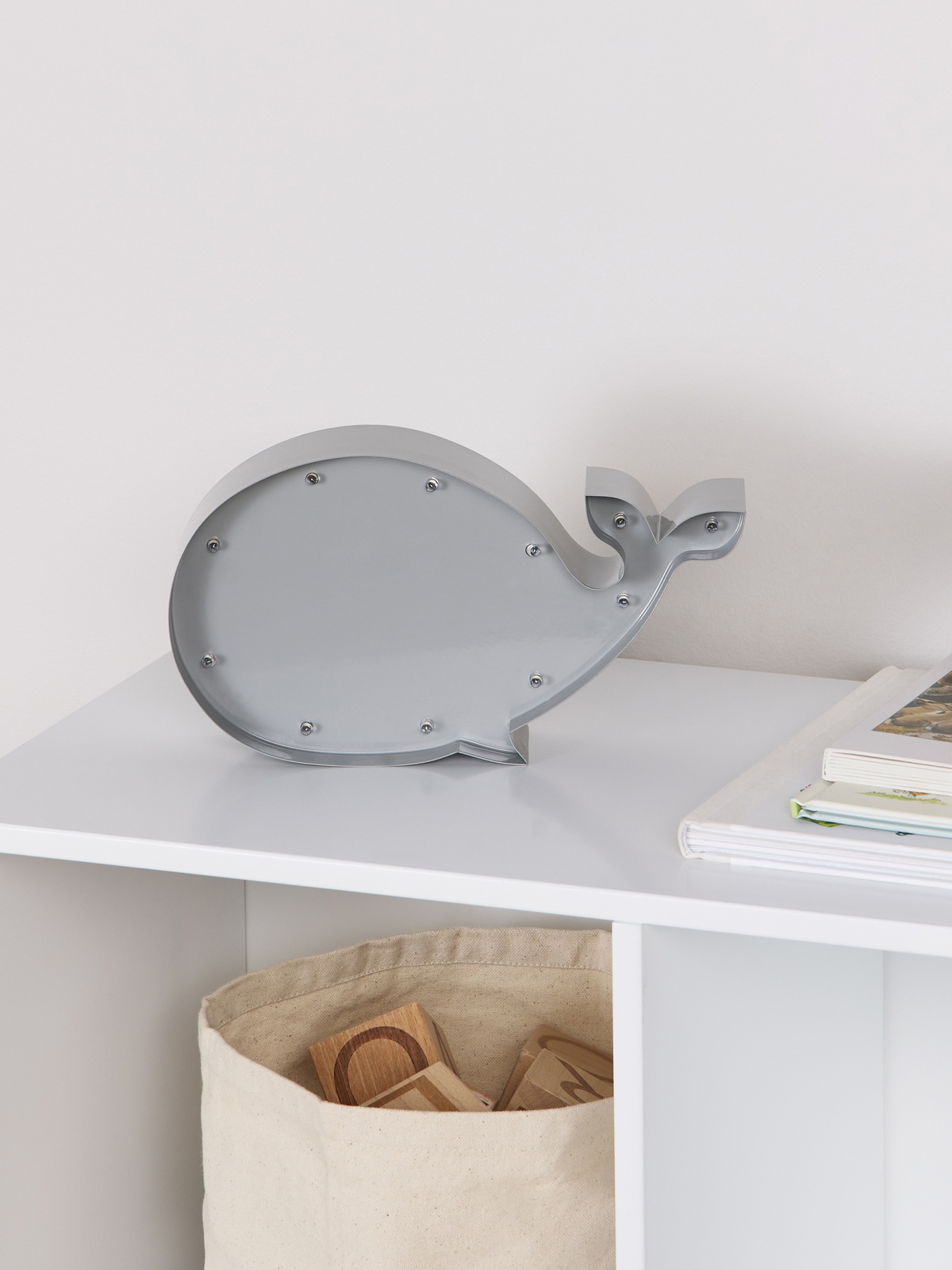 WHALE-LAMP-GREY-2816_5a.jpg