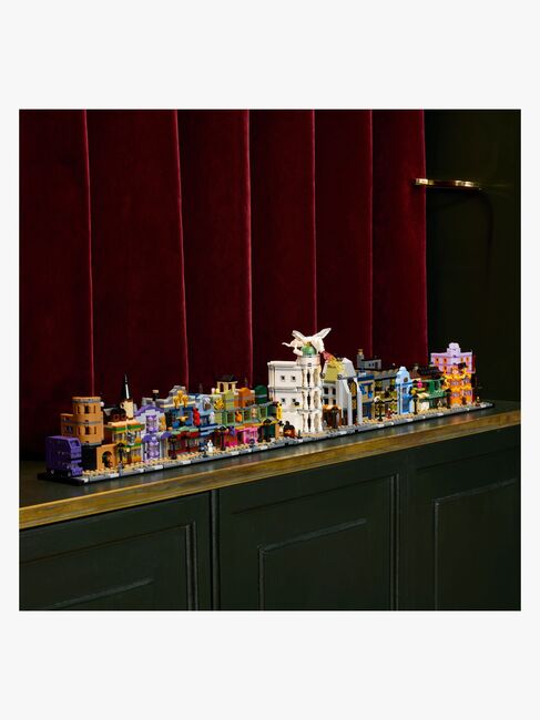 LEGO Harry Potter 76444 Diagongrändens trollkarlsbutiker