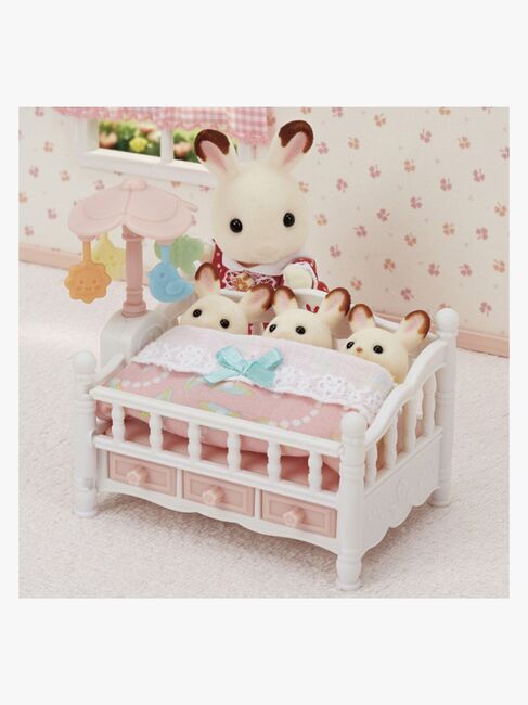 Sylvanian Families Lekset Spjälsäng med Mobil