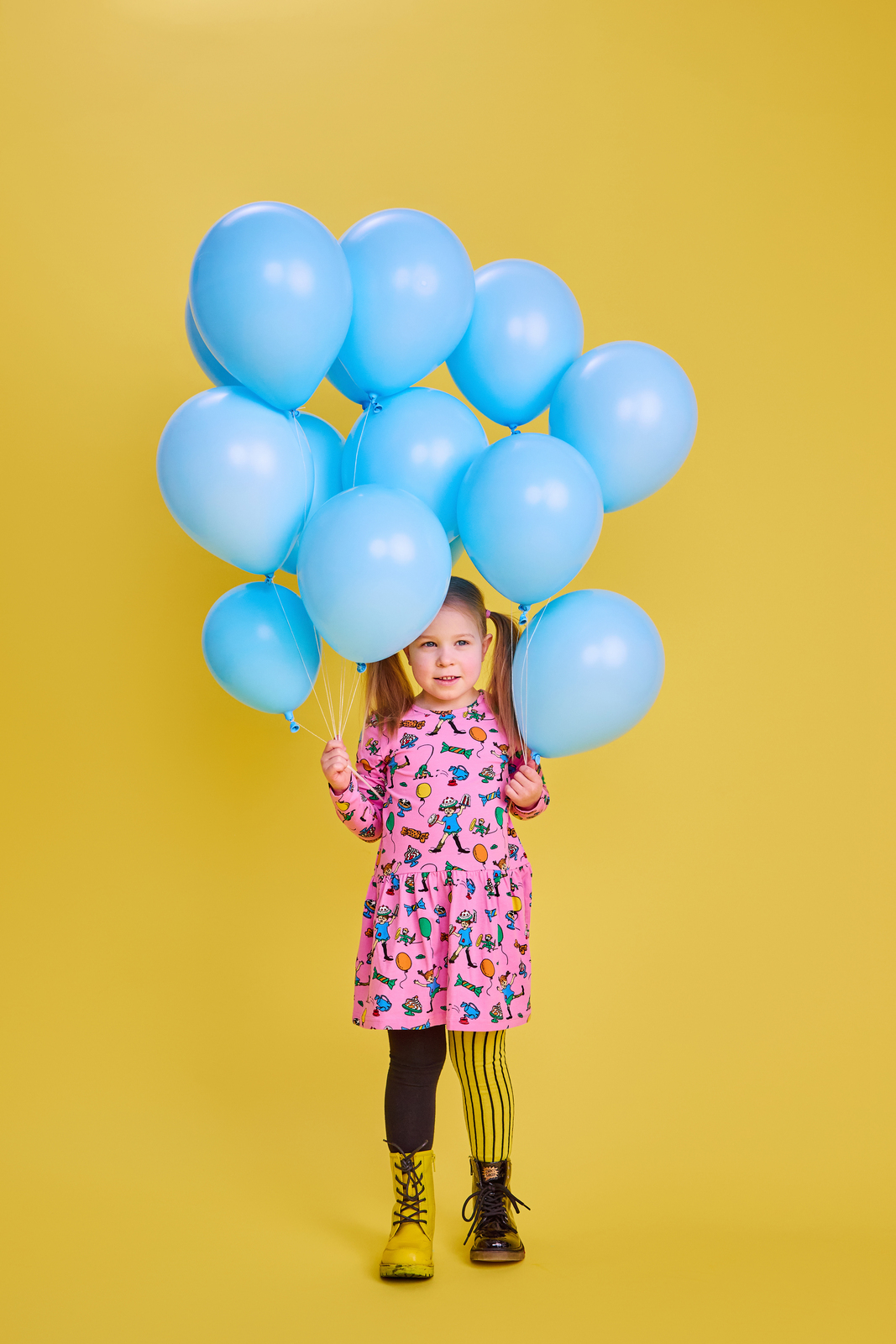 73099351-YELLOW-1616_4a.jpg