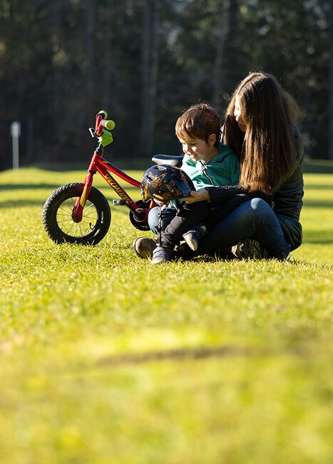 Lazer Pnut KinetiCore 2.0 Pnut KC Cykelhjälm Flying Rocket