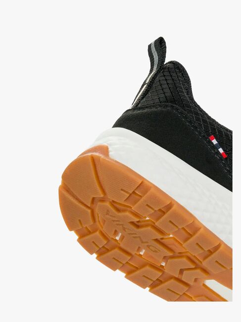 Viking Bouncy Sol 1V Sneakers, Black