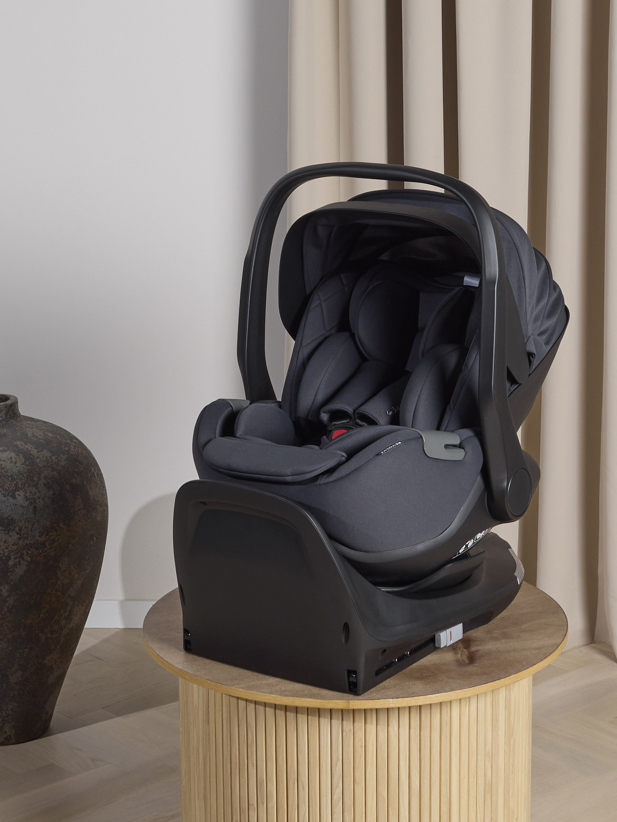 Beemoo Revolve i-Size Babyskydd inkl. Bas, Anthracite