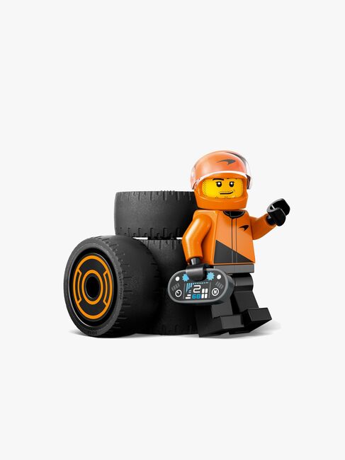 LEGO City 60442 F1 förare med McLaren racerbil