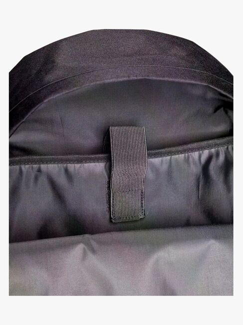 Pokémon Deluxe Ryggsäck 17L, Svart