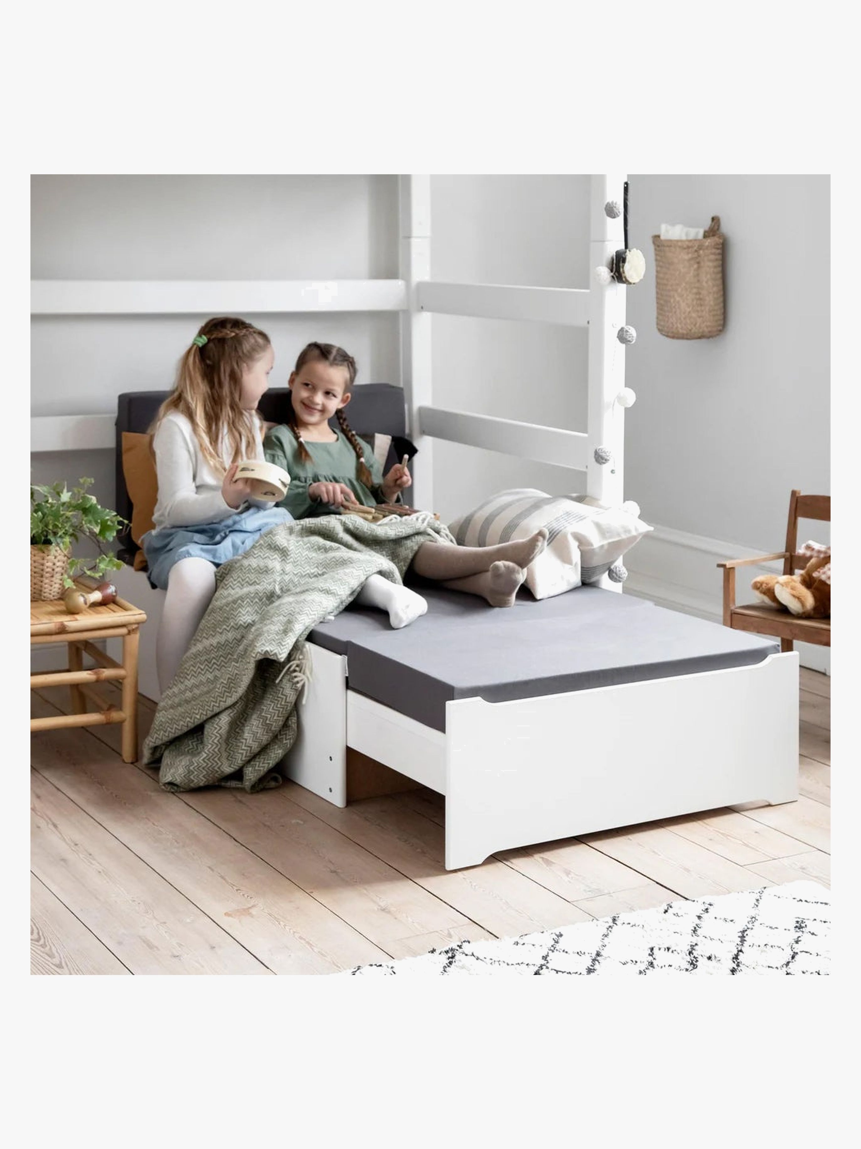Hoppekids Sängmodul 80x200 – utdragbar lounge- och gästsäng för barnrum