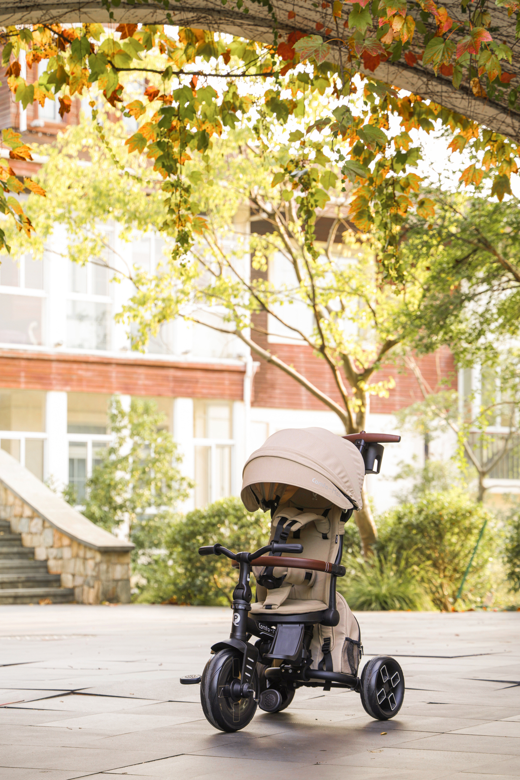 QPlay Comfo Max Hopfällbar Trehjuling, Coffee