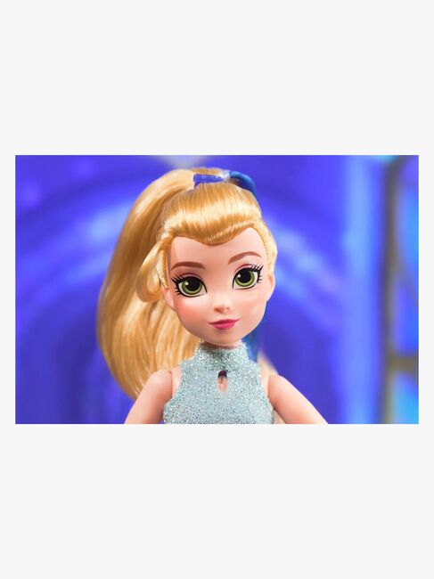 Unicorn Academy Docka Isabel Masquerade 24 cm