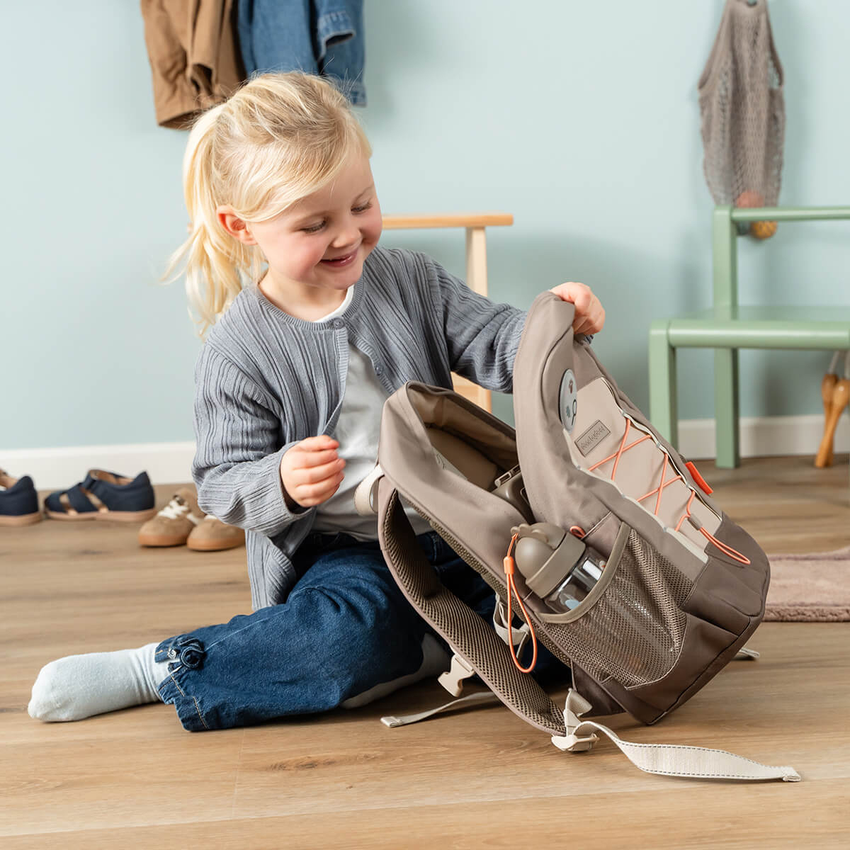 Junior13L-7063109-2173_4a.jpg