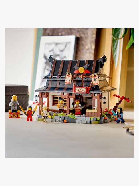 LEGO Ninjago 71858 15-årsjubileum – De fyra vapnens smedja