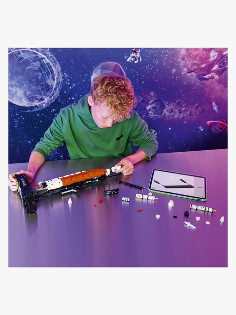 LEGO Technic 42221 NASA Artemis Space Launch System raket