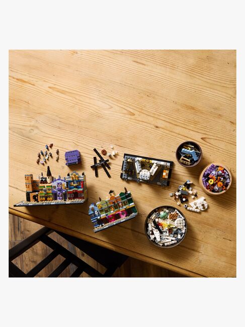 LEGO Harry Potter 76444 Diagongrändens trollkarlsbutiker