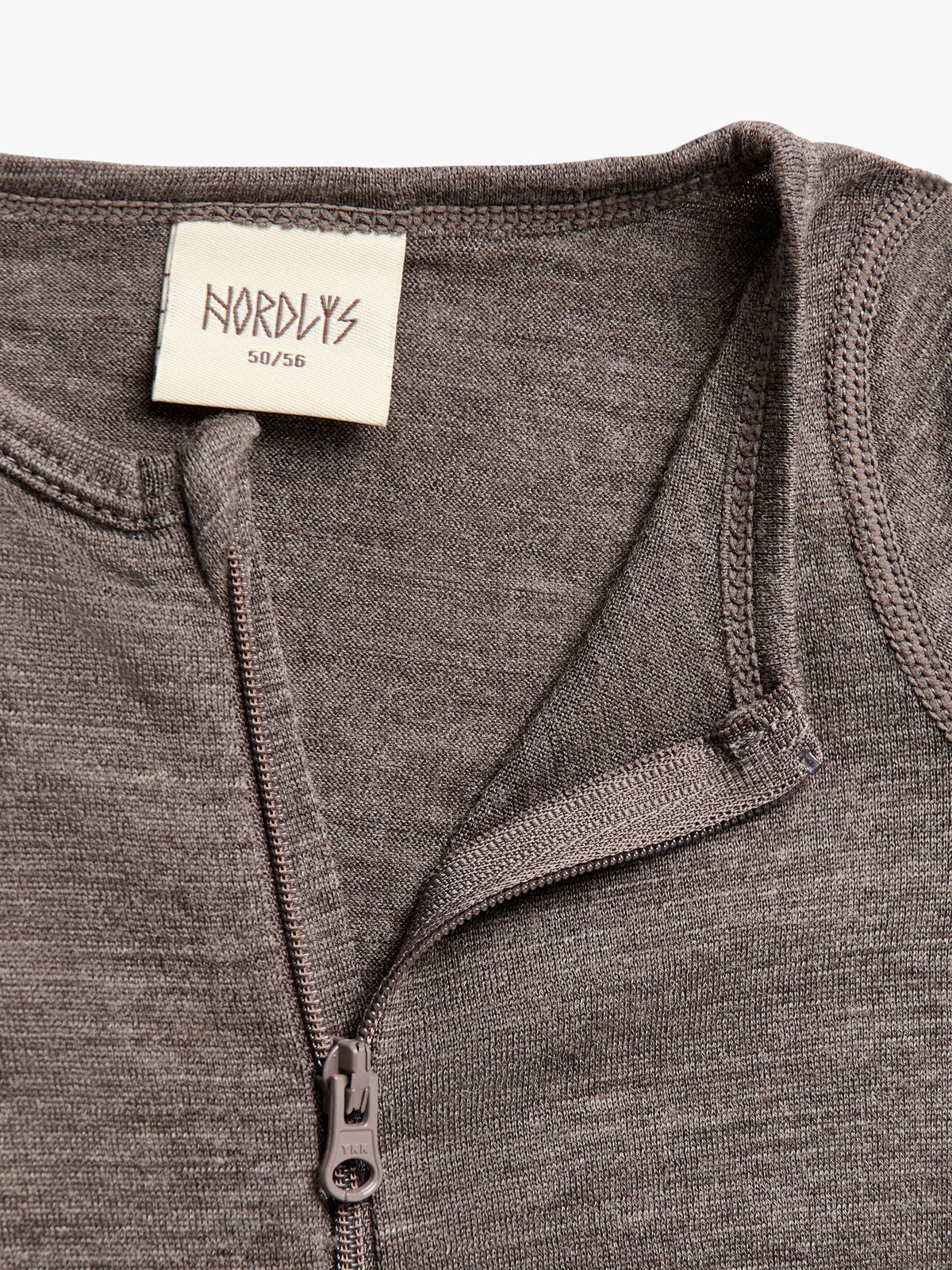 AW26030-2019-4735_3a.jpg