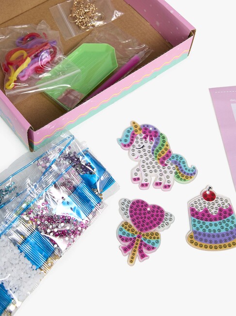 Fippla DIY Nyckelringar med Akryldiamanter