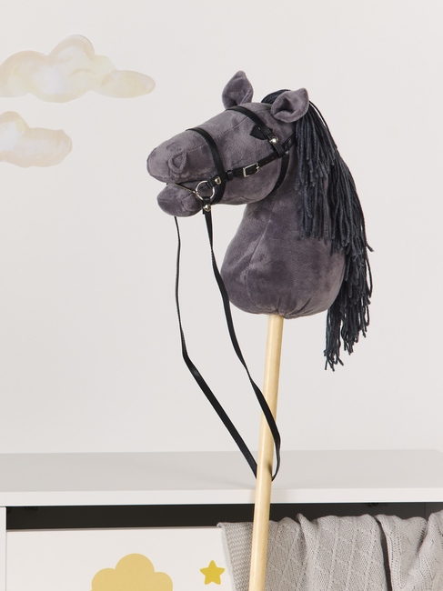 Cloudberry Castle Käpphäst Yrsa