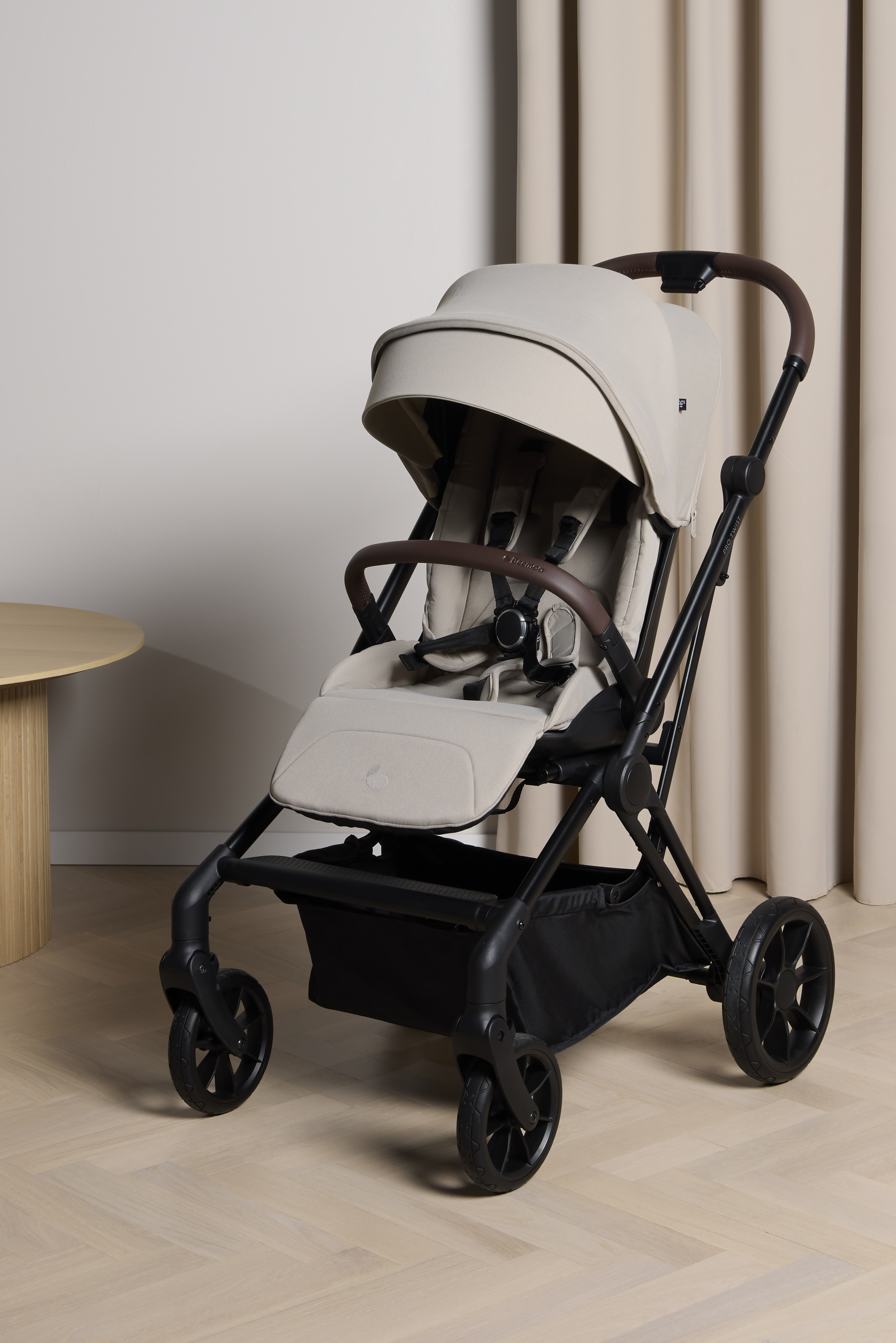 Beemoo Pro Twist Sittvagn, Latte Beige