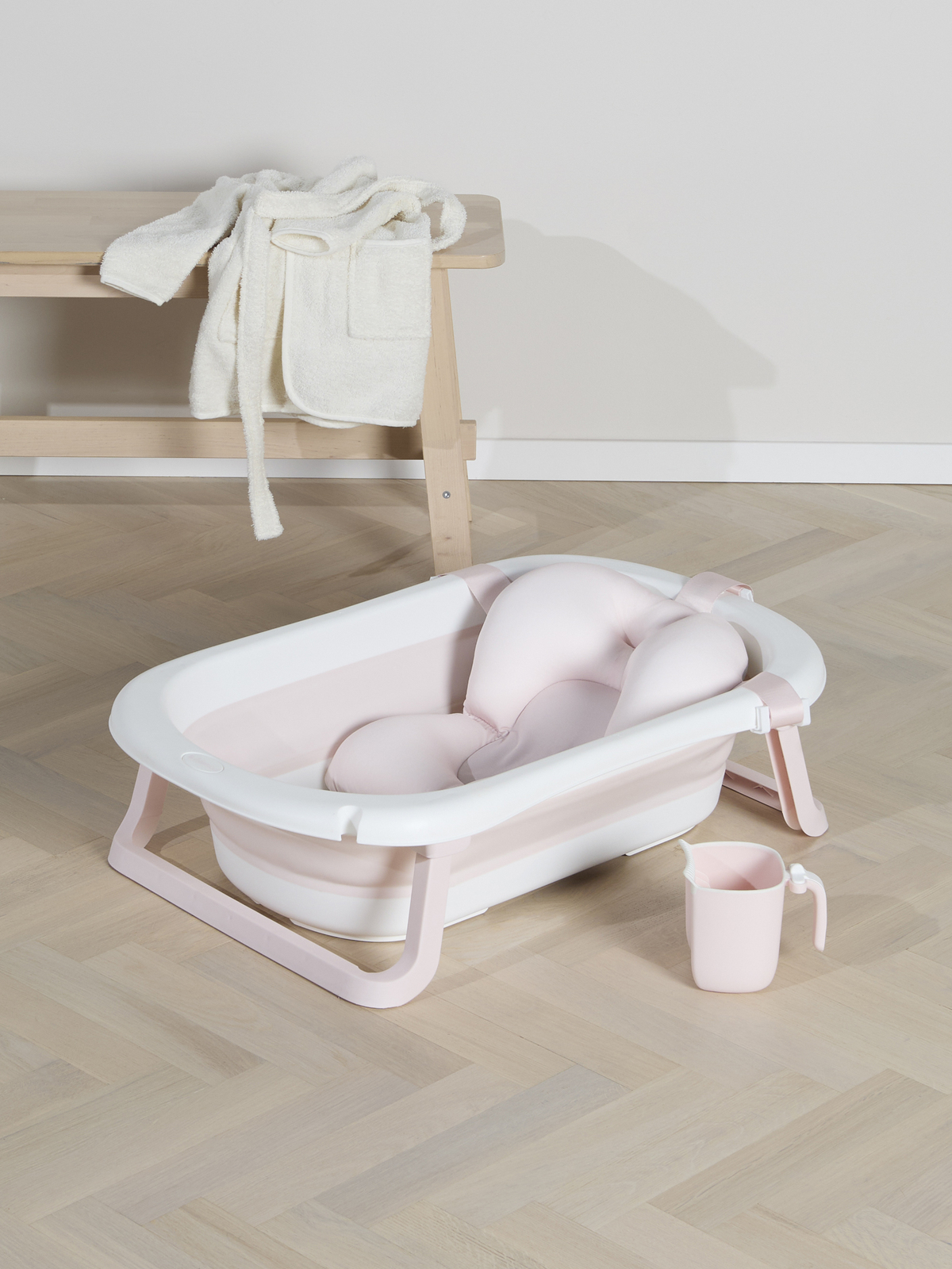 Beemoo CARE Assist Badbalja inkl. Badstöd & Sköljkanna, Pink