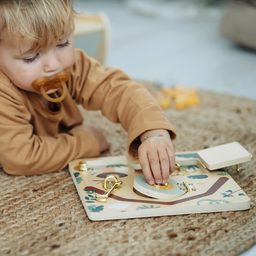 Small Foot Motorikbräda med Lås, Safari
