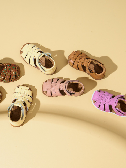 Bisgaard Carly Sandaler, Nude