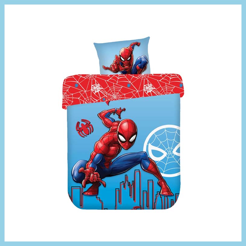 Sängkläder med Spider-Man och spindelnät, med texten 'Marvel Spider-Man'.
