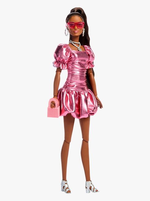 Barbie Deluxe Style Docka i Rosa Klänning