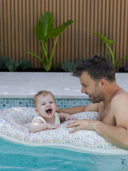 SUNNYLiFE Baby Float Together-  Uppblåsbar Flytmadrass, Into the Garden