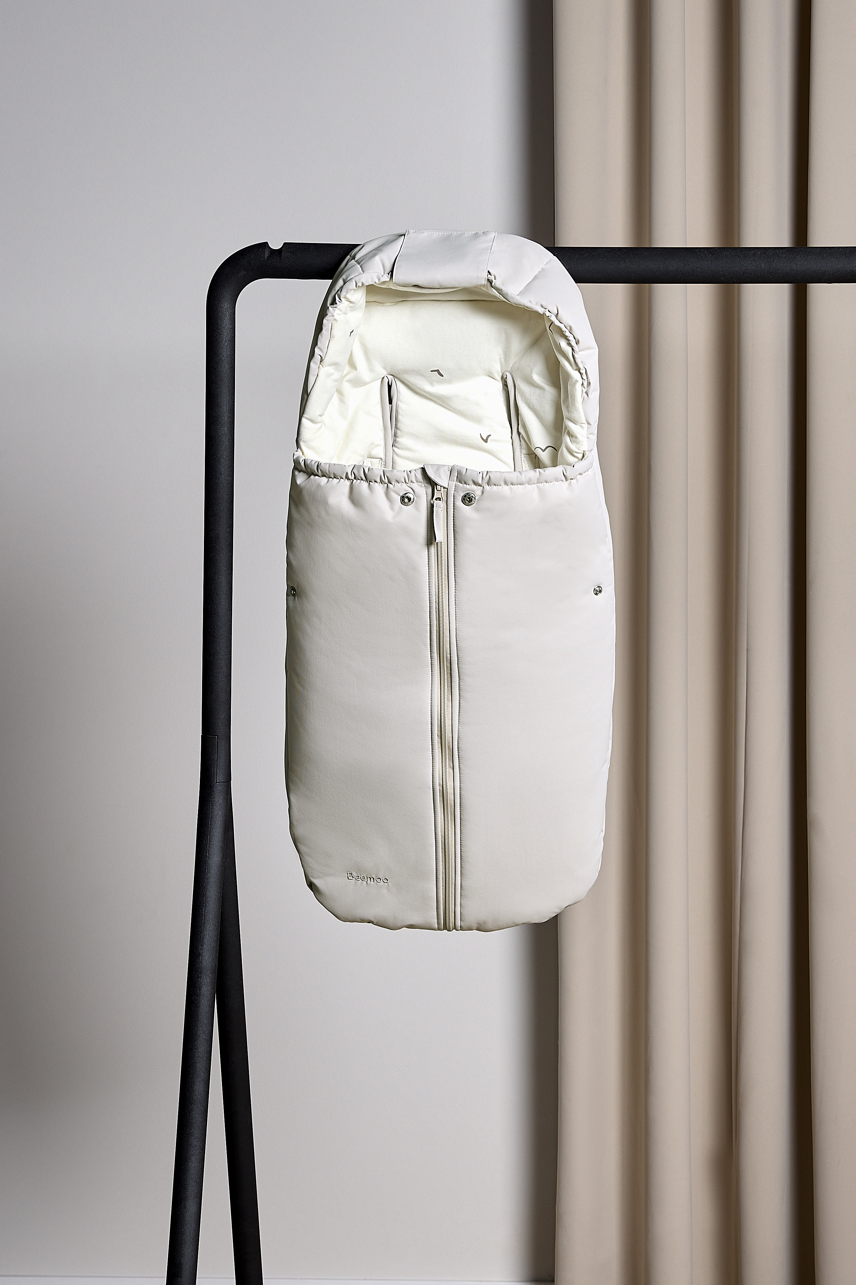 Beemoo Light Åkpåse, Beige Swallow