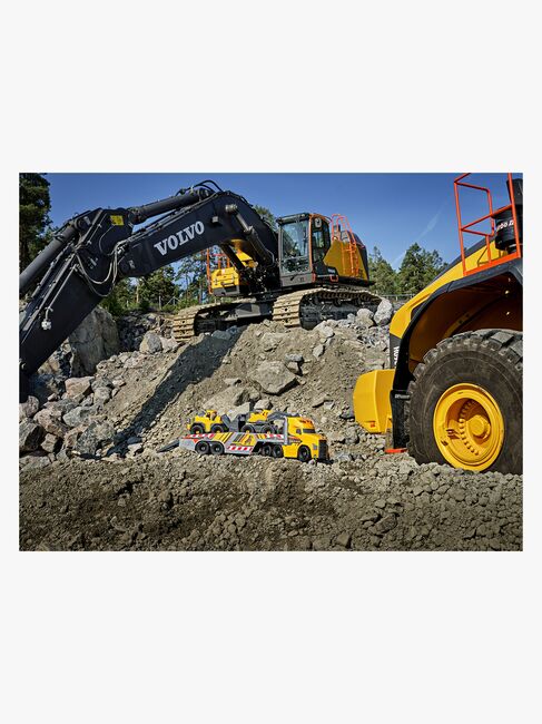 Dickie Toys Volvo Lastbil Med 2 Fordon