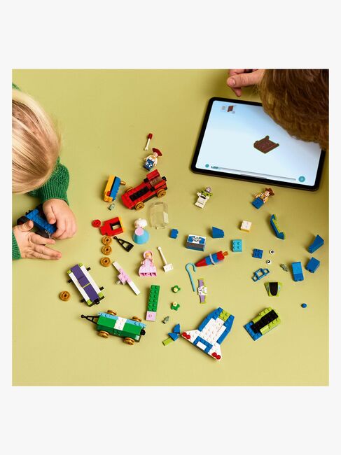 LEGO Disney Pixar 43264 Toy Story kalaståg och bilen RC