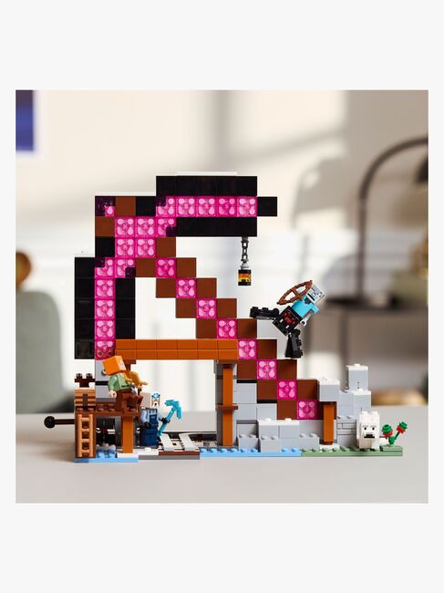 LEGO Minecraft 21277 Spetshackegruvan